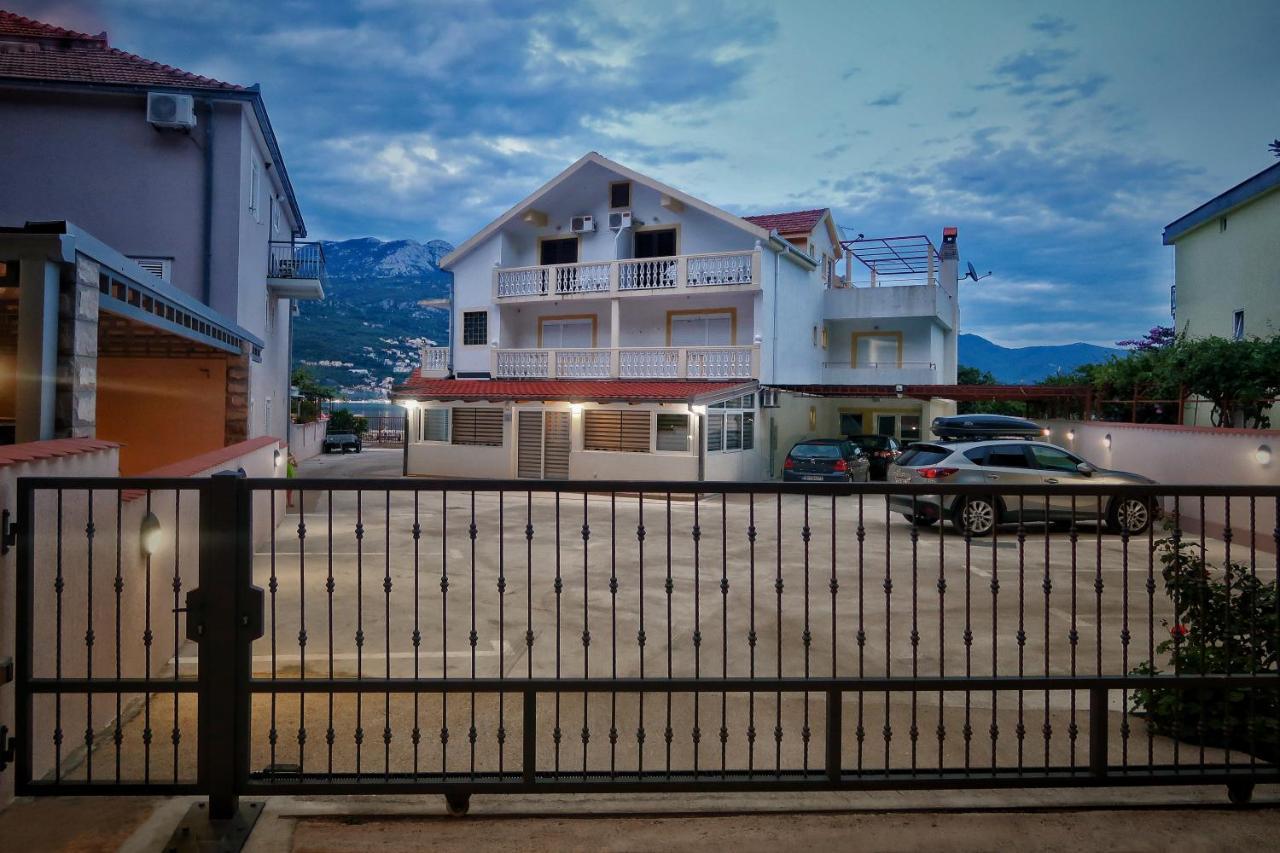 Apartments Maxi Katic Herceg Novi Eksteriør bilde