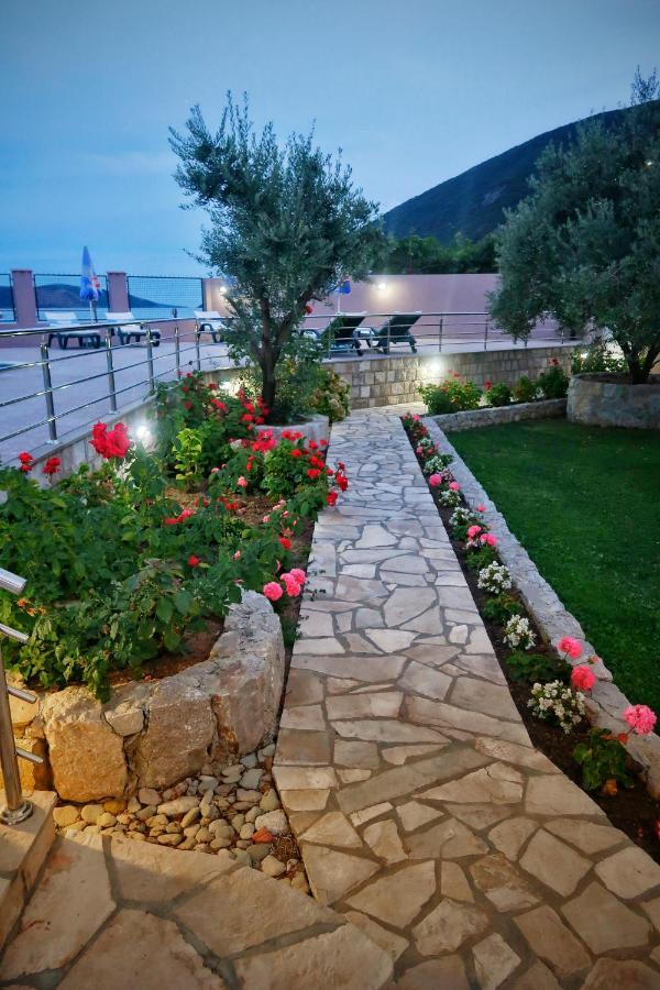 Apartments Maxi Katic Herceg Novi Eksteriør bilde