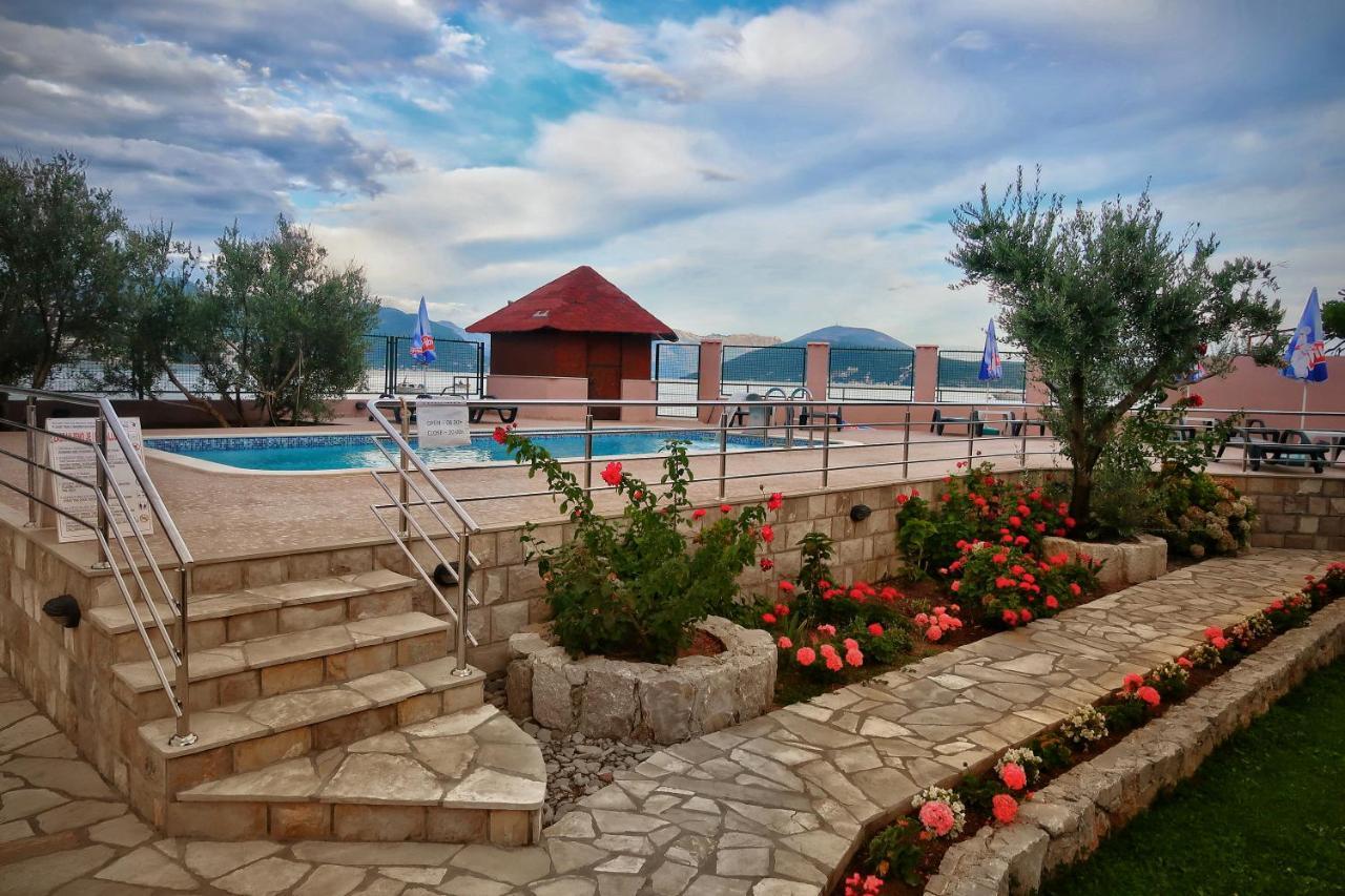 Apartments Maxi Katic Herceg Novi Eksteriør bilde