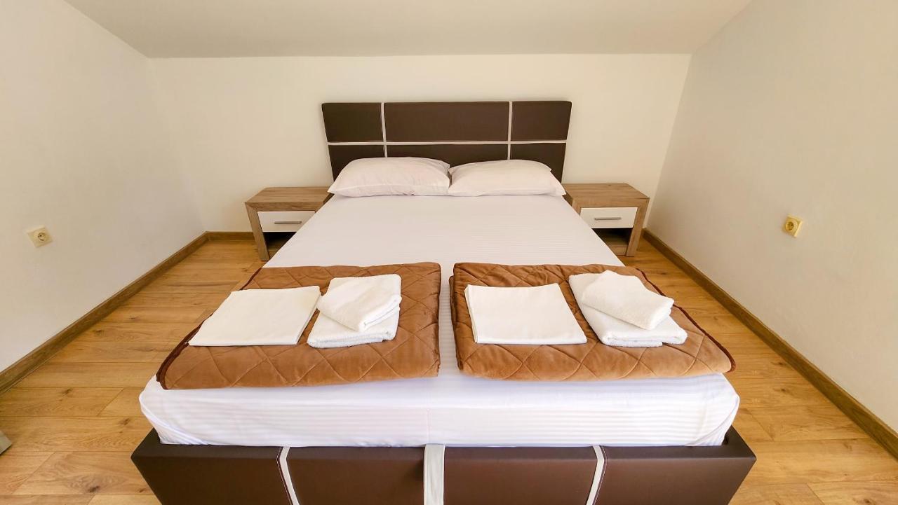 Apartments Maxi Katic Herceg Novi Eksteriør bilde