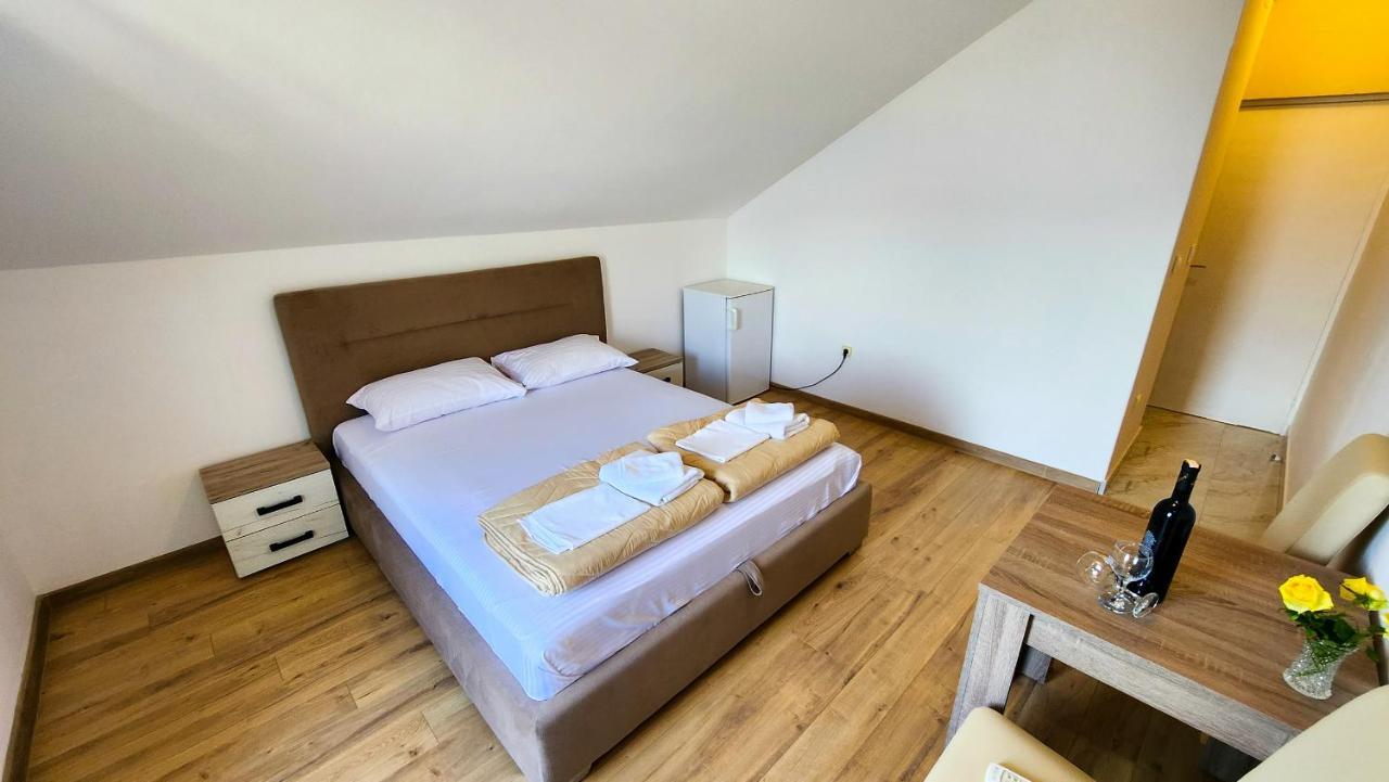 Apartments Maxi Katic Herceg Novi Eksteriør bilde