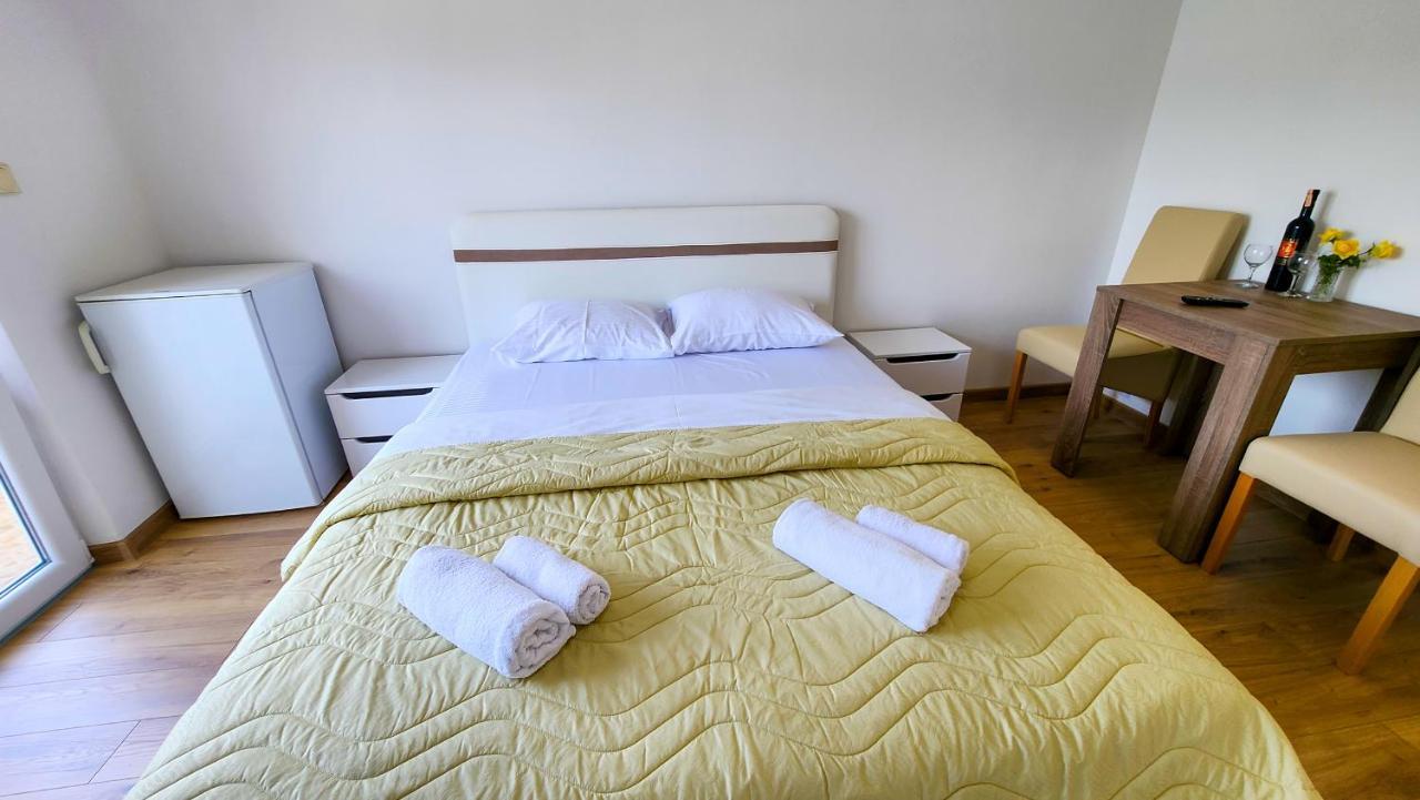 Apartments Maxi Katic Herceg Novi Eksteriør bilde