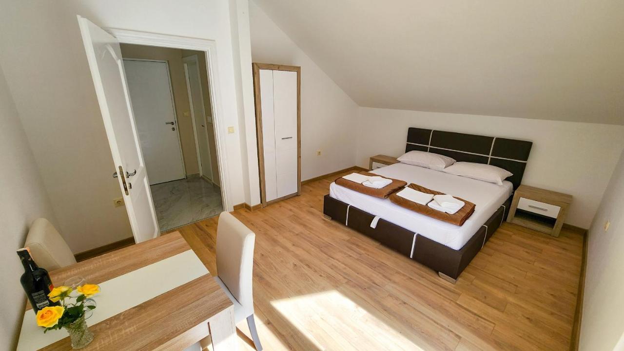 Apartments Maxi Katic Herceg Novi Eksteriør bilde