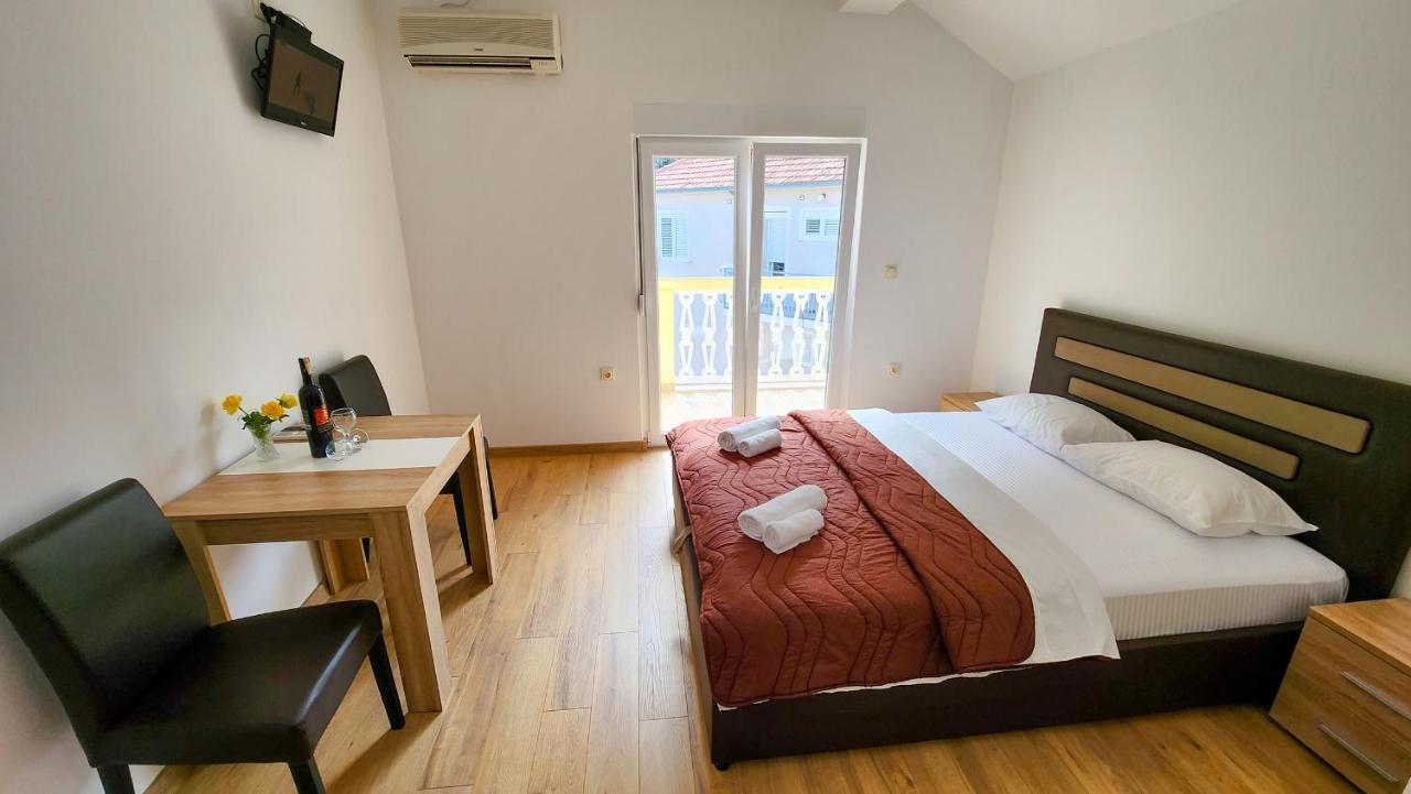 Apartments Maxi Katic Herceg Novi Eksteriør bilde