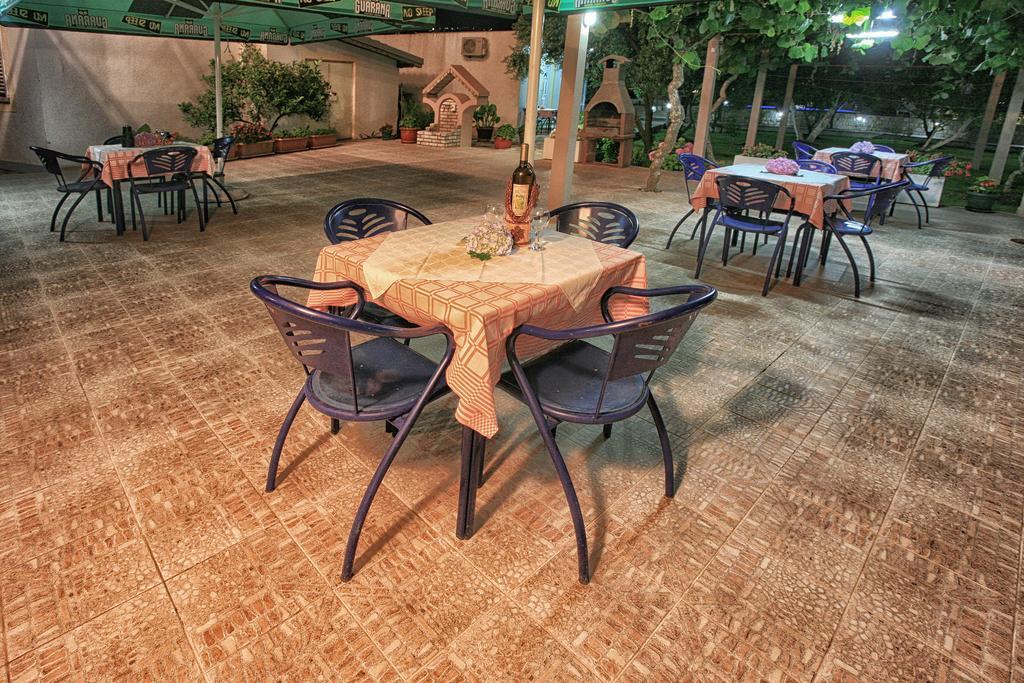 Apartments Maxi Katic Herceg Novi Eksteriør bilde